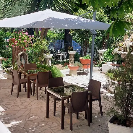 La Fontanella فندق مبيت وإفطار سان بنيديتّو ديل ترونتو