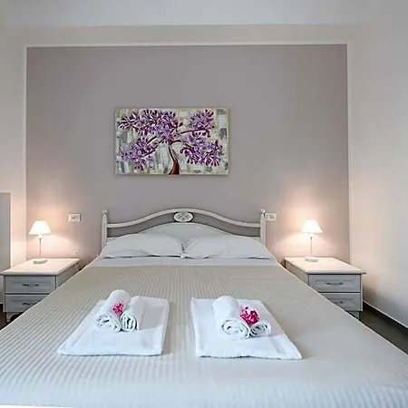 La Fontanella Bed & Breakfast 3*